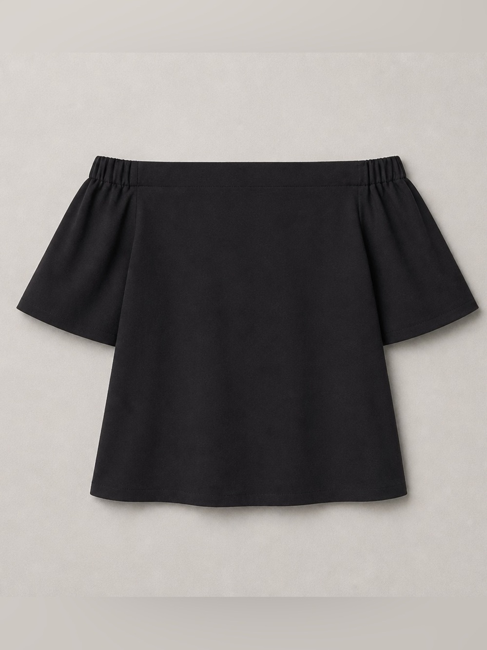 Dex Off-Shoulder Flutter Sleeve Top - Black. Womens medium